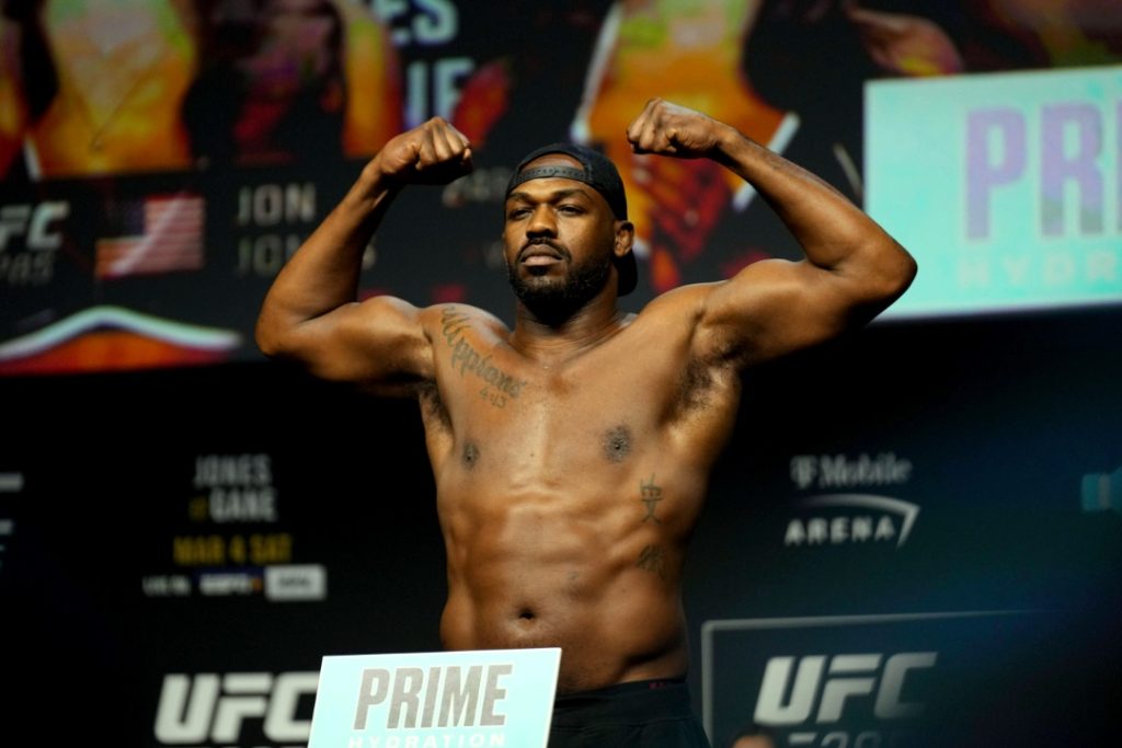 Jon Jones Not Bothered by Boss Dana White's Longshot Odds Stopping White House Dreams 6 Jon Jones turned $30M for title unifier