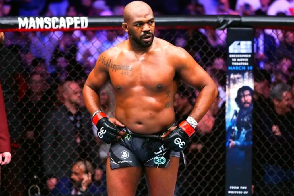 Top 5 UFC Double Champs Ranked 9 Jon Jones is arguably the consensus best fighter and a top 5 double champ