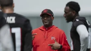 Falcons Fire WR Coach Ike Hilliard After 30-0 Loss to Panthers, T.J. Yates to Take Over Duties
